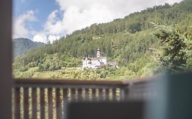 Lapis Monti Apartments & Suites